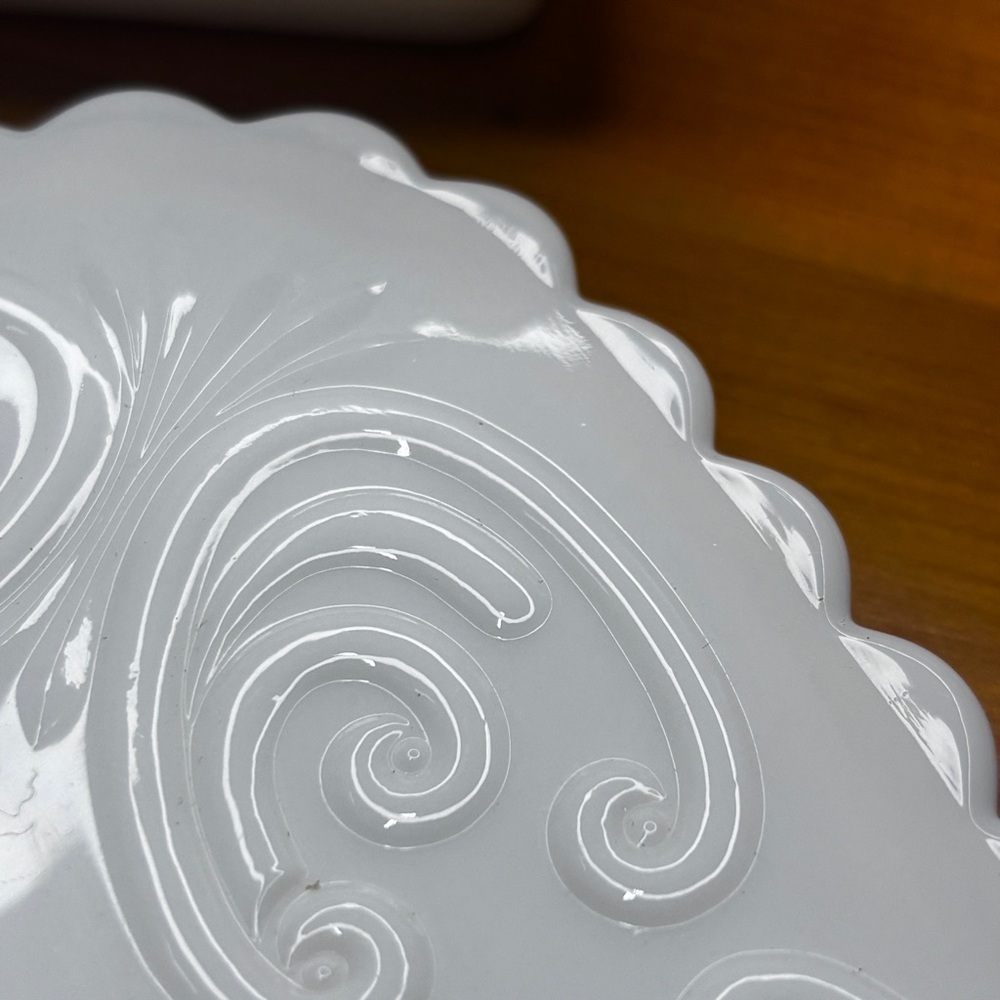 White milk glass Challinor & Taylor Scroll relish dish plate serving spoon rare - Picture 9 of 9